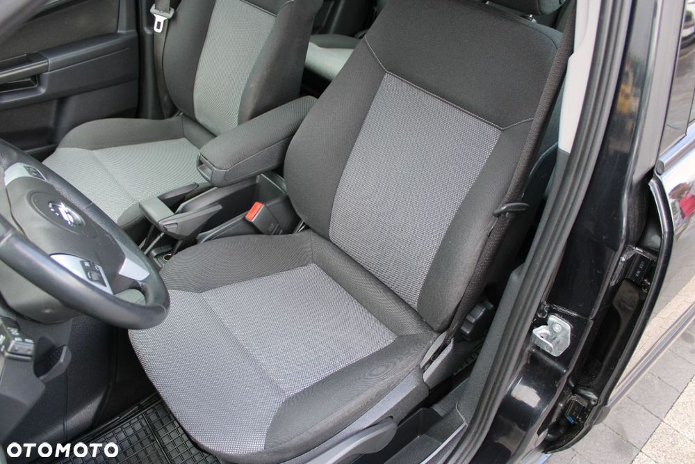 Opel Zafira - 16
