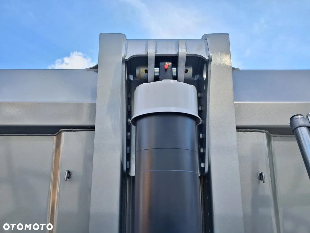 Schmitz Cargobull Wywrotka stalowa 25m3, Klapa zewnętrzna - 18