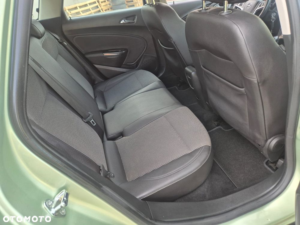 Opel Astra - 24
