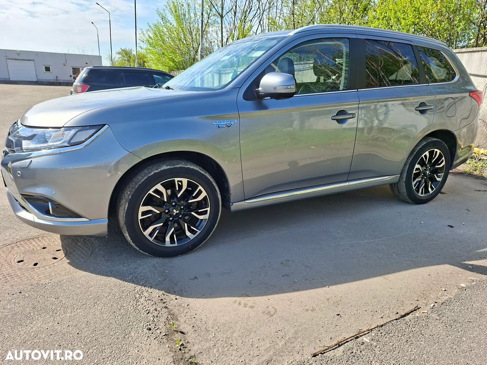 Mitsubishi Outlander - 26