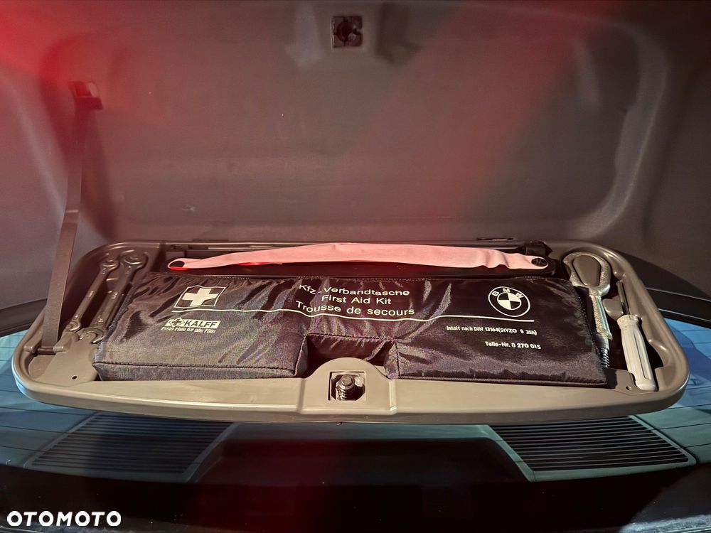 BMW Seria 7 745i - 31