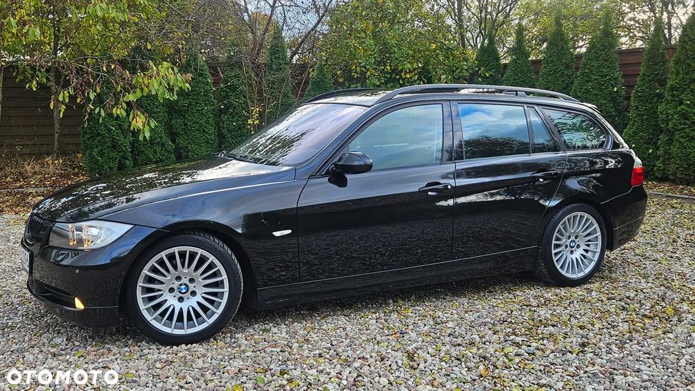 BMW Seria 3 325i Touring - 4