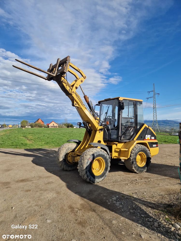 Caterpillar 906 - 13