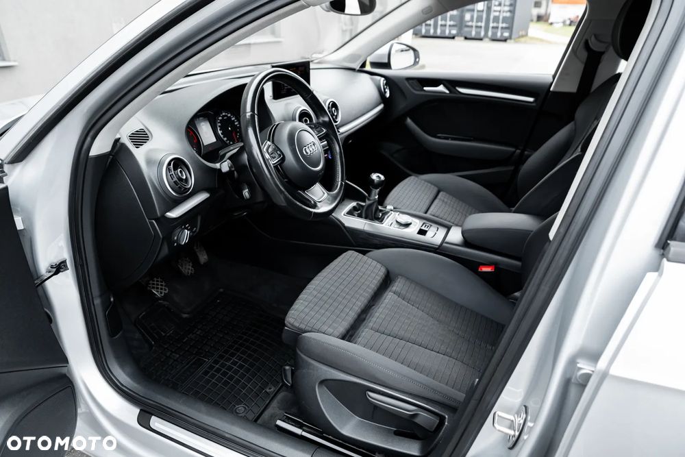 Audi A3 Sportback 1.8 TFSI Attraction - 18