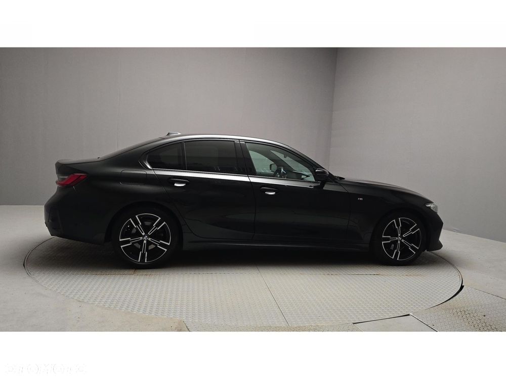 BMW Seria 3 320d xDrive M Sport - 6