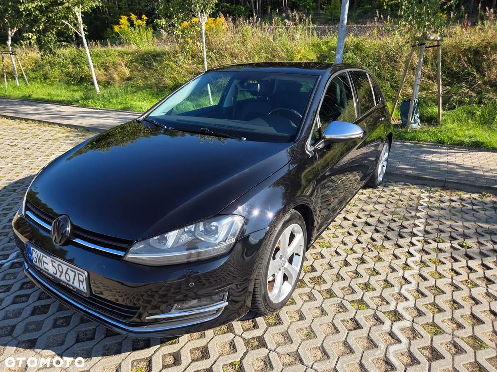 Volkswagen Golf - 1