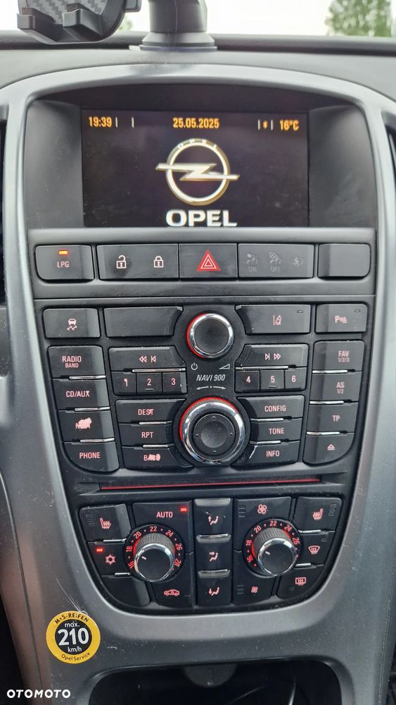 Opel Astra 1.4 Turbo - 36