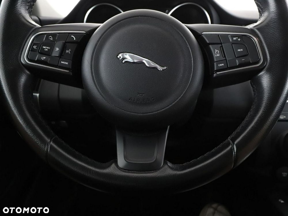 Jaguar E-Pace D150 AWD S - 22