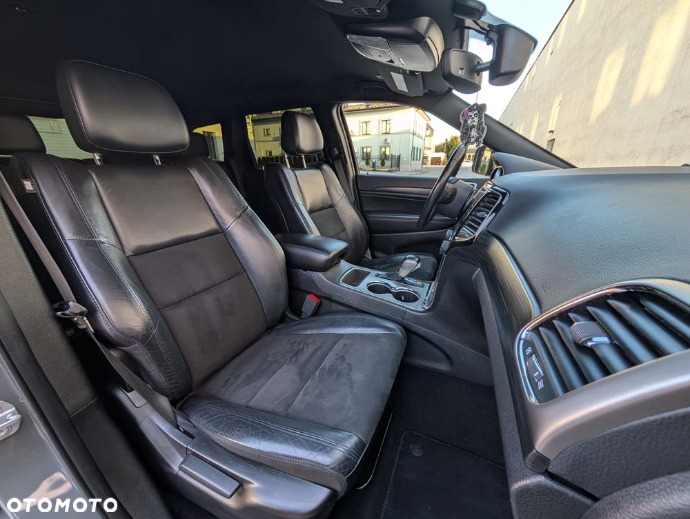 Jeep Grand Cherokee - 10