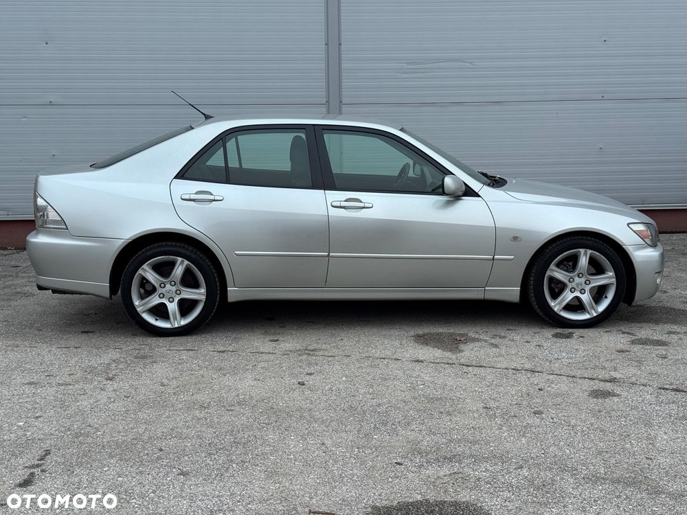 Lexus IS 200 Limited - 6