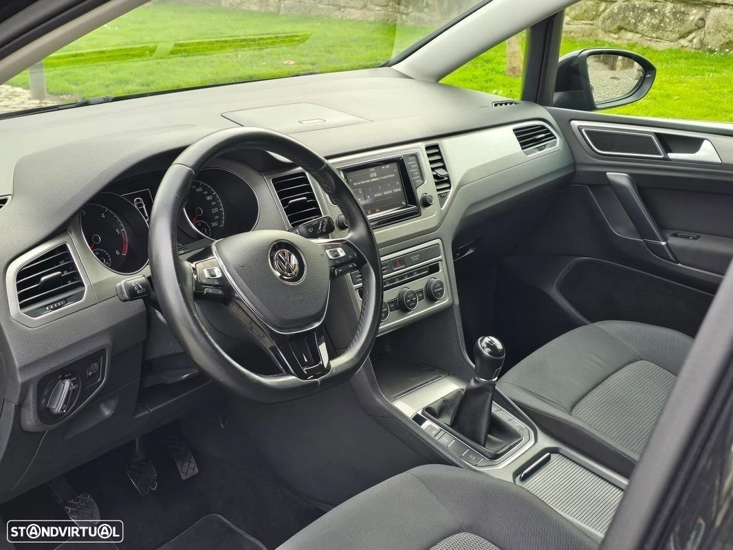 VW Golf Sportsvan 1.6 TDI Confortline BlueMotion - 15