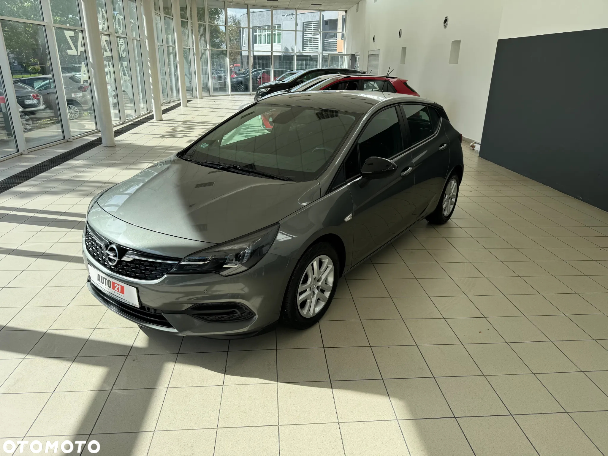 Opel Astra V 1.2 T Edition S&S - 4
