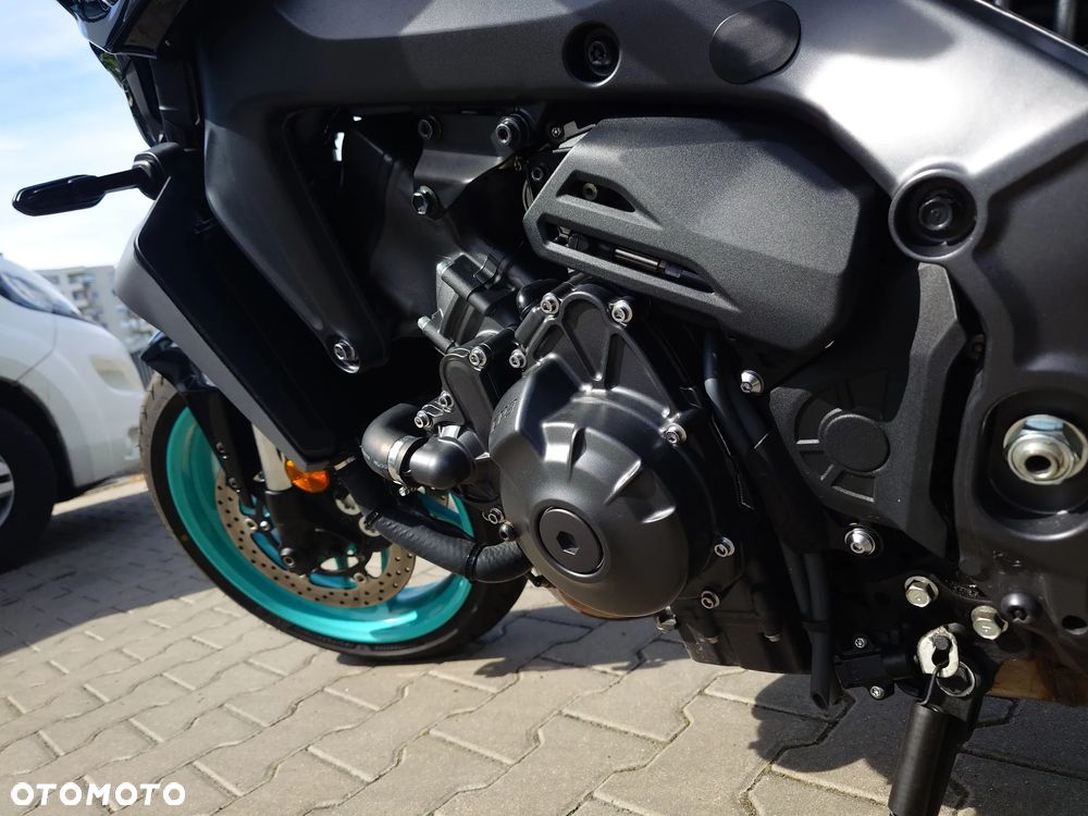 Yamaha MT - 5