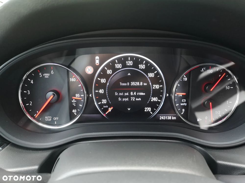 Opel Insignia 2.0 CDTI - 16