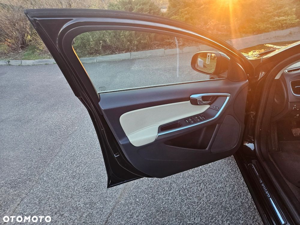 Volvo V60 DRIVe Summum - 20