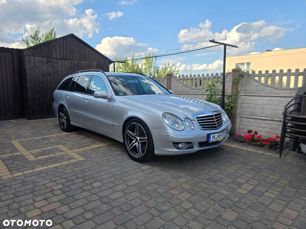 Mercedes-Benz Klasa E 320 CDI 7G-TRONIC Avantgarde DPF - 36