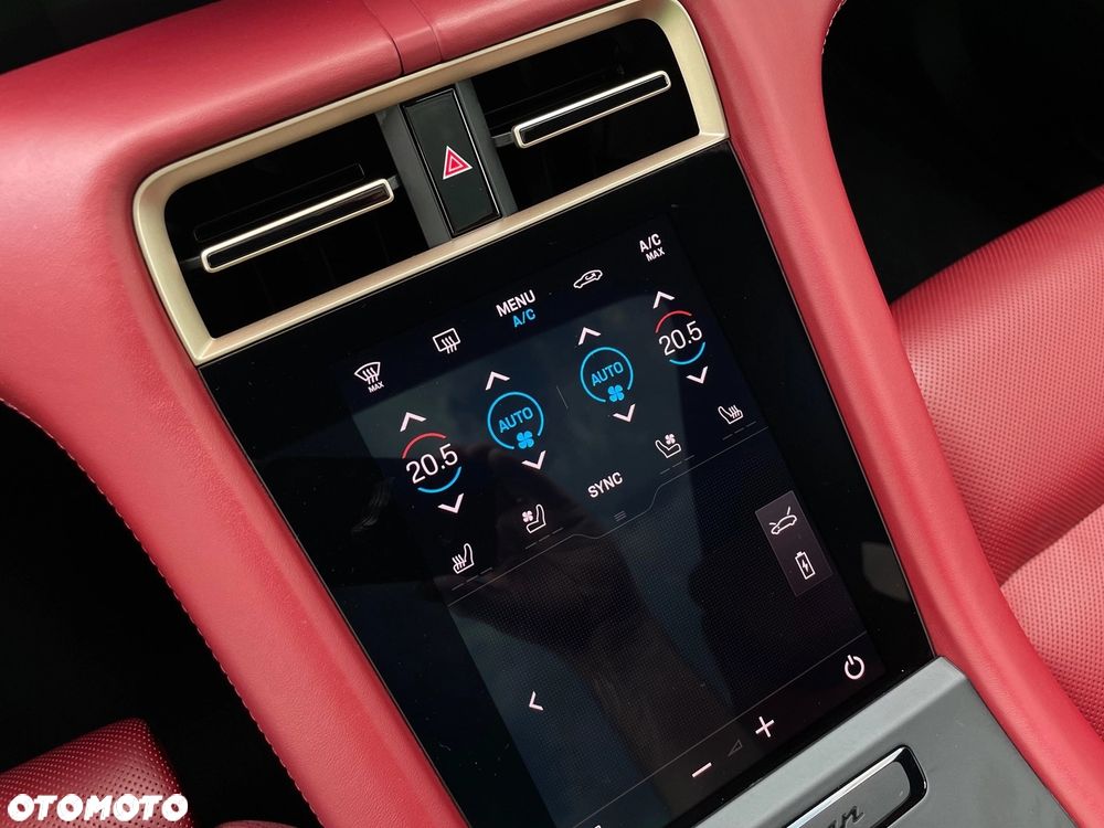 Porsche Taycan 4S Performance Plus - 33