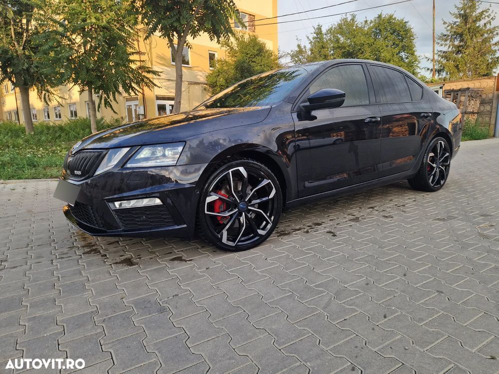 Skoda Octavia 2.0 TDI RS DSG - 1