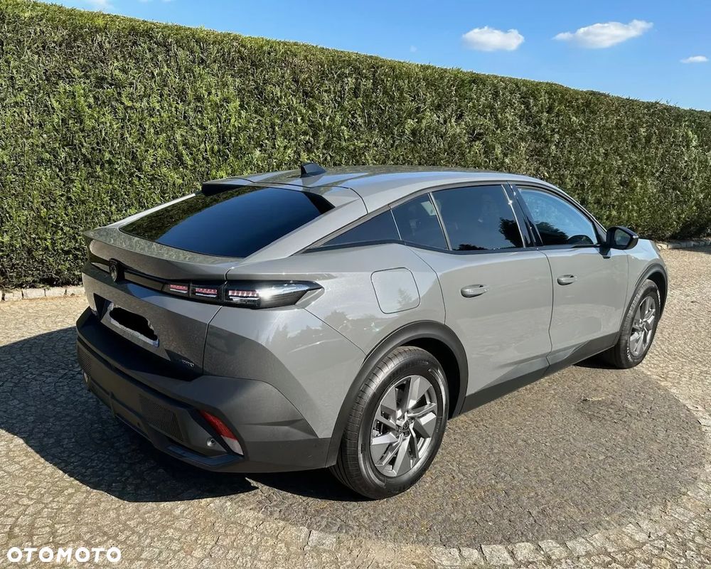 Peugeot 408 1.6 Plug-In Hybrid 180 Allure Pack EAT8 - 10