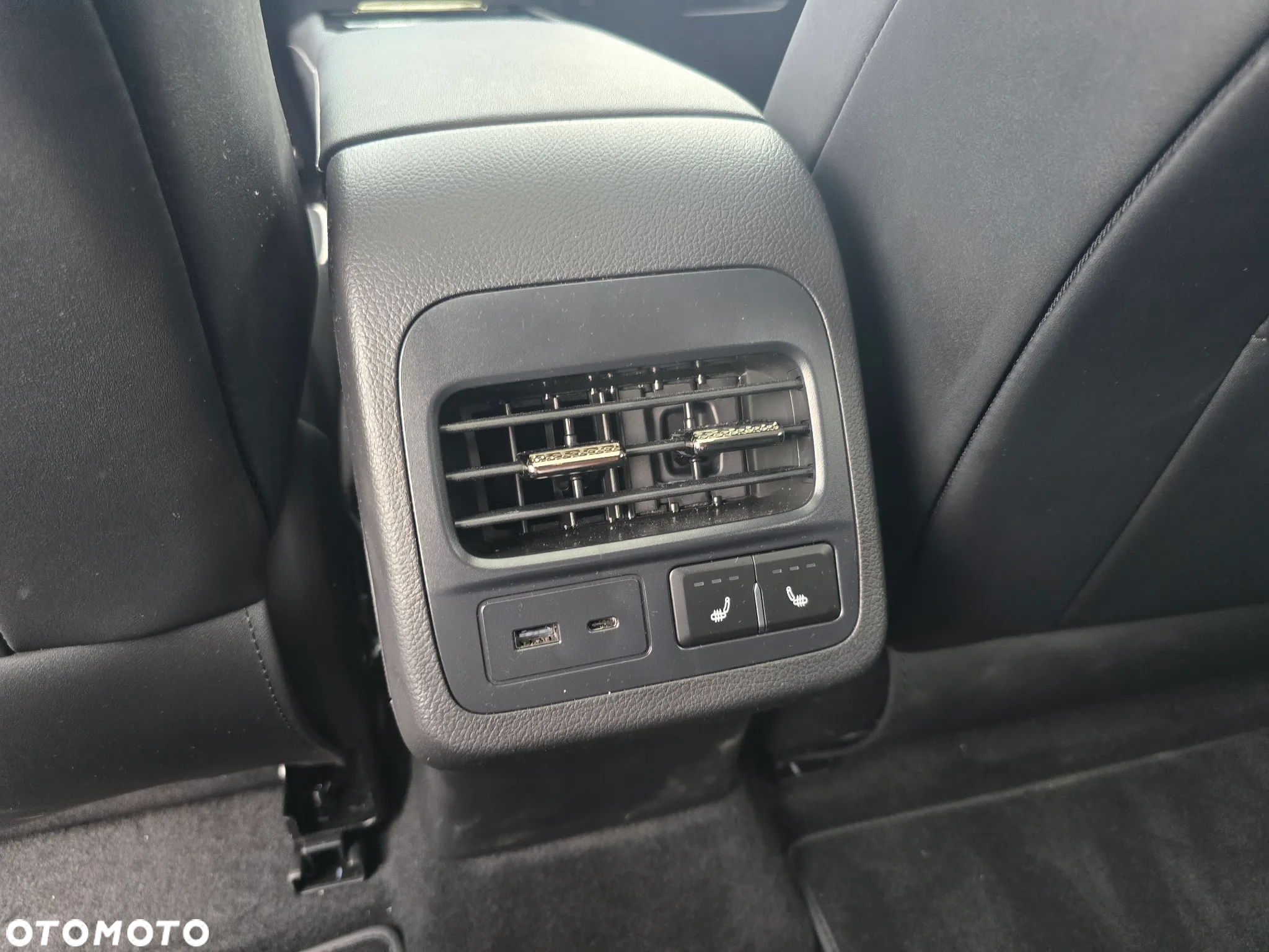 Omoda E5 63.2kWh Premium - 35