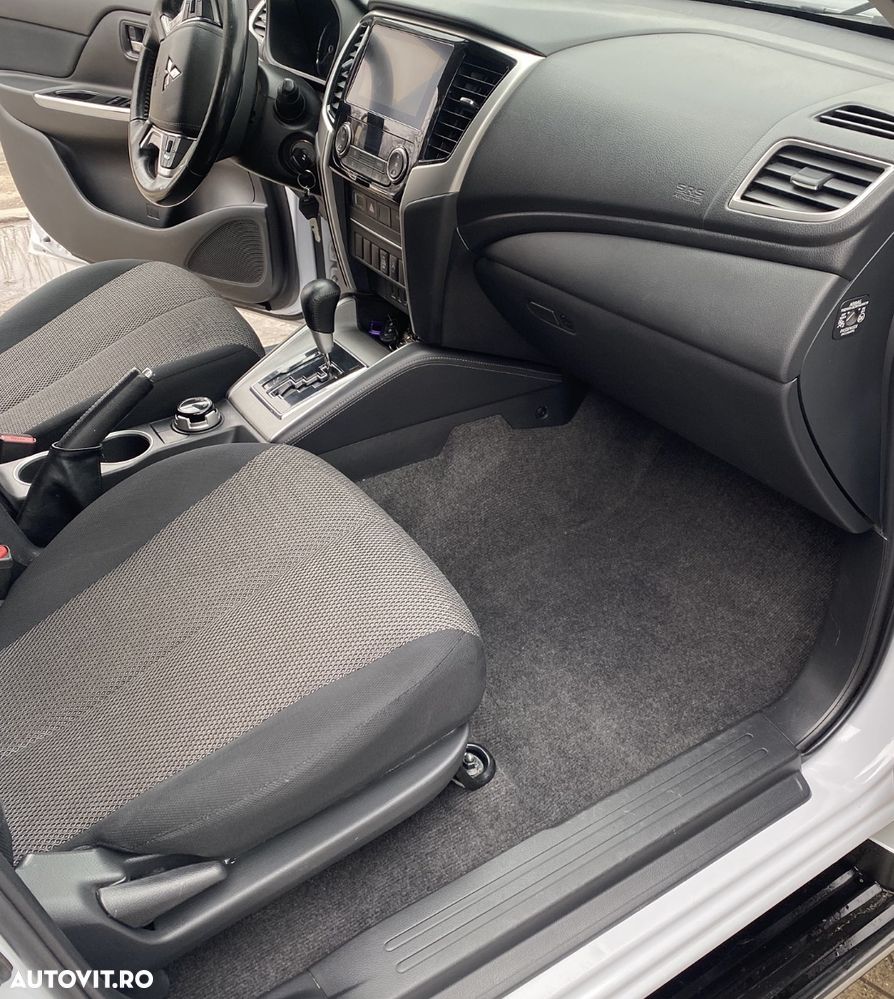 Mitsubishi L200 - 22