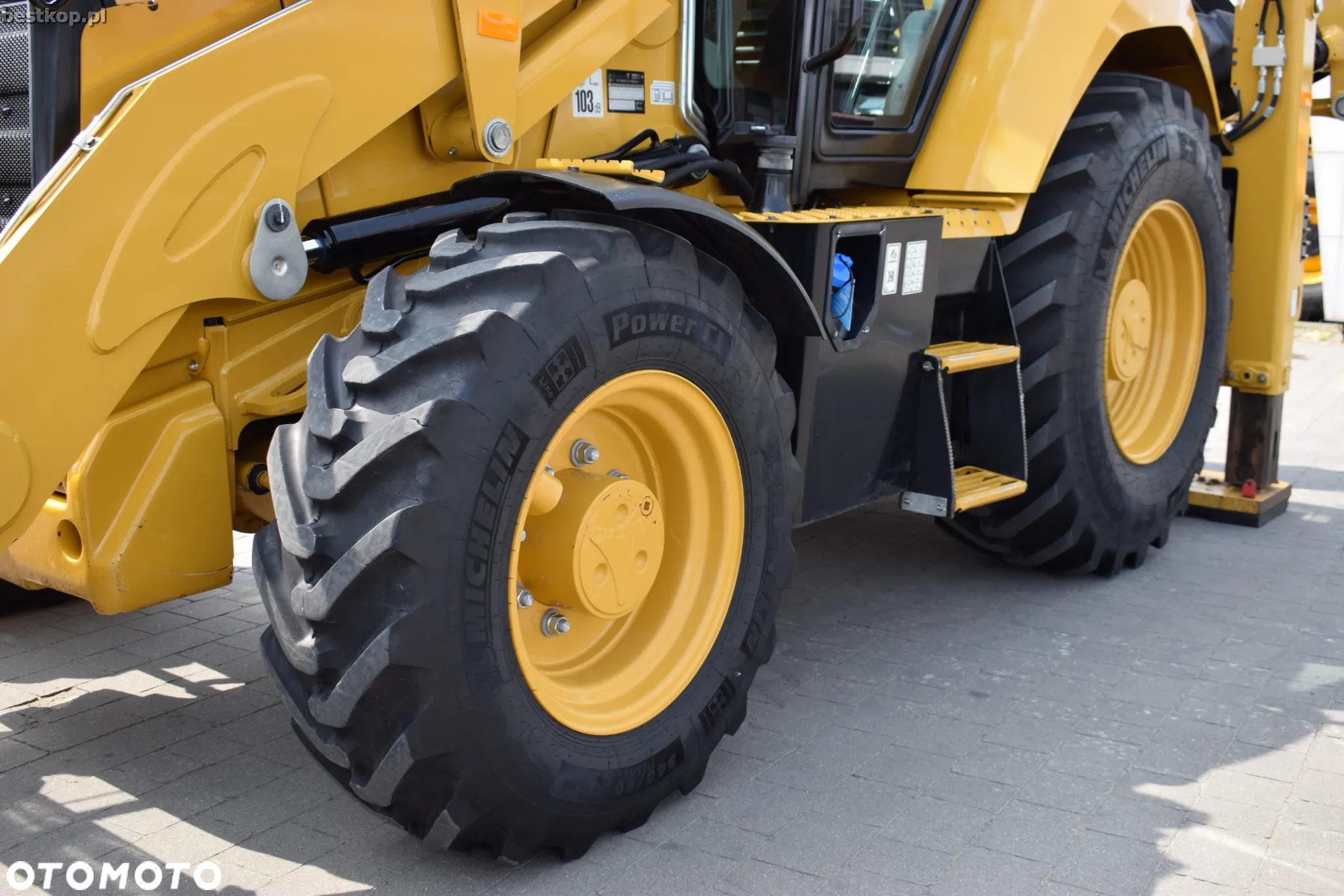 Caterpillar CAT 432 - 24
