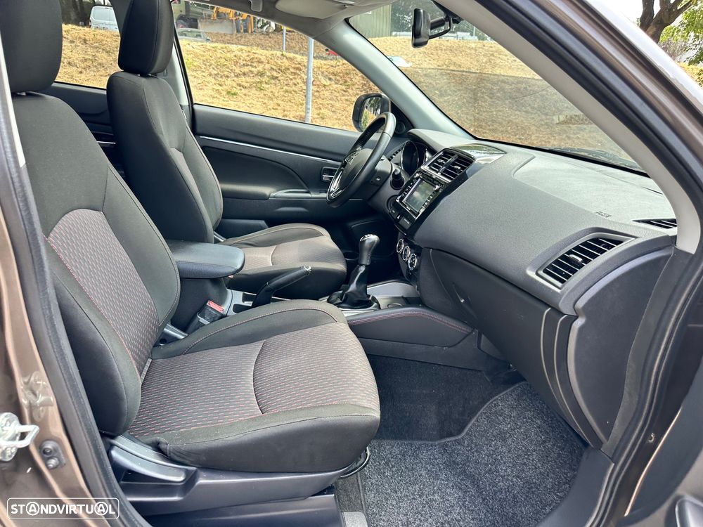 Mitsubishi ASX 1.6 MIVEC Intense - 41