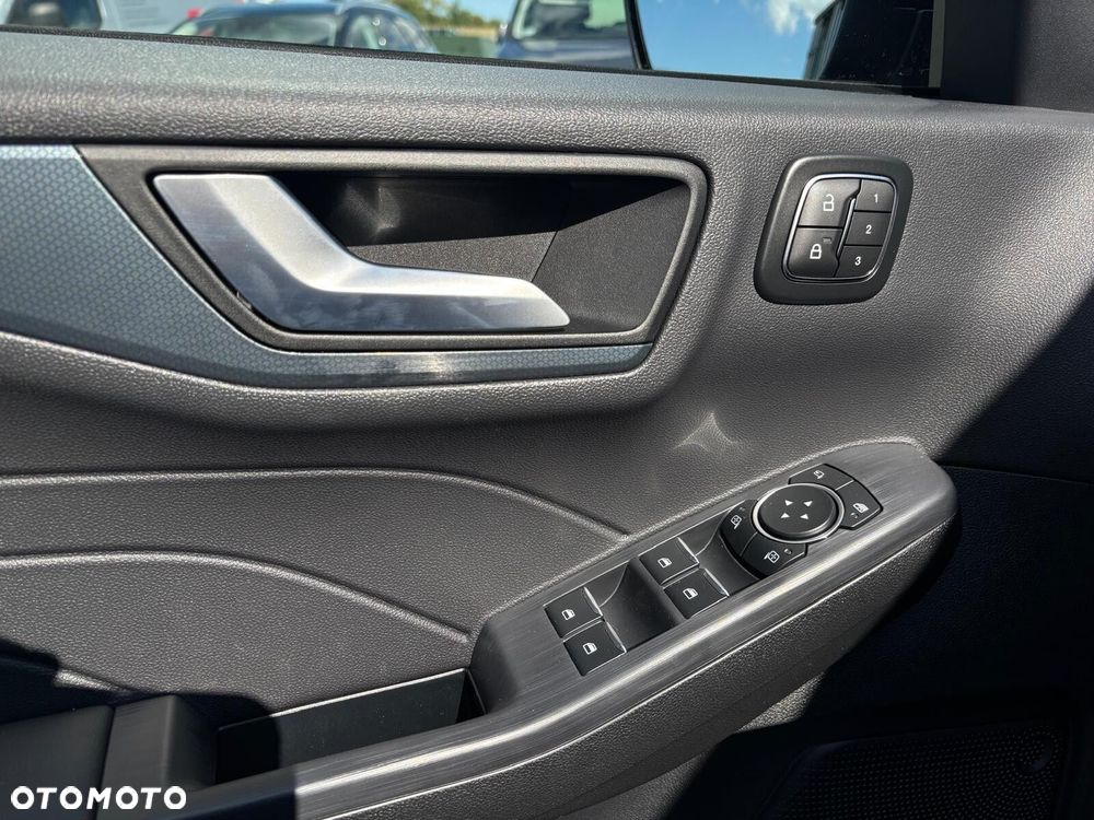Ford Kuga - 16