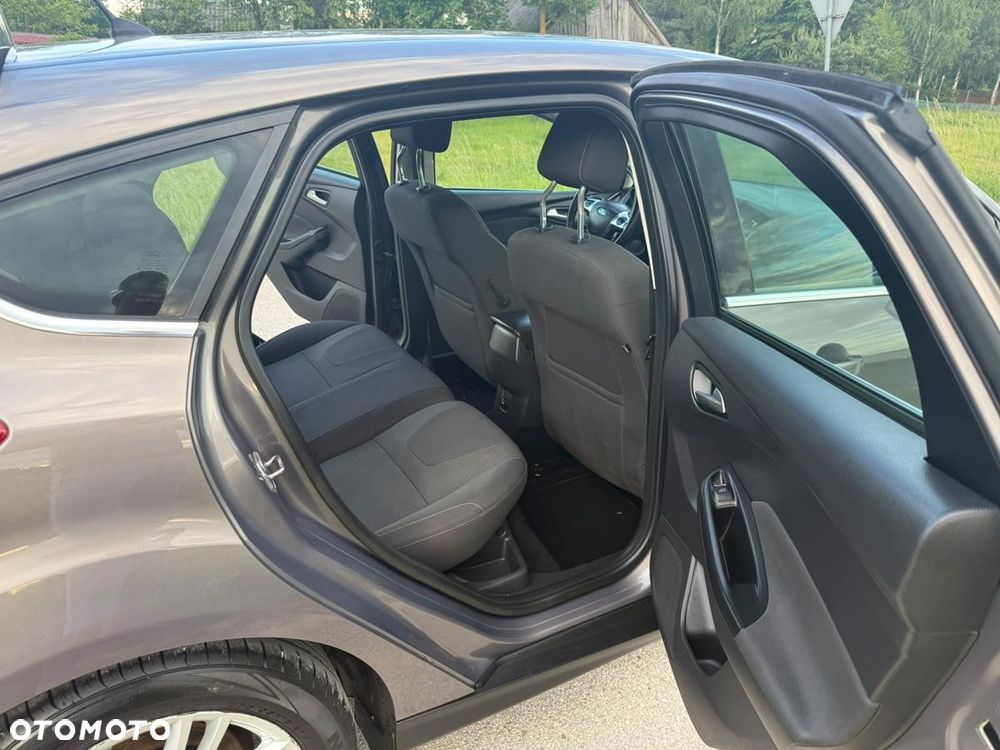 Ford Focus - 24