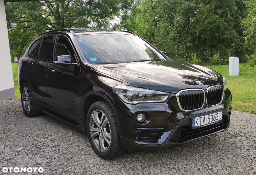 BMW X1 xDrive18d Sport Line - 18