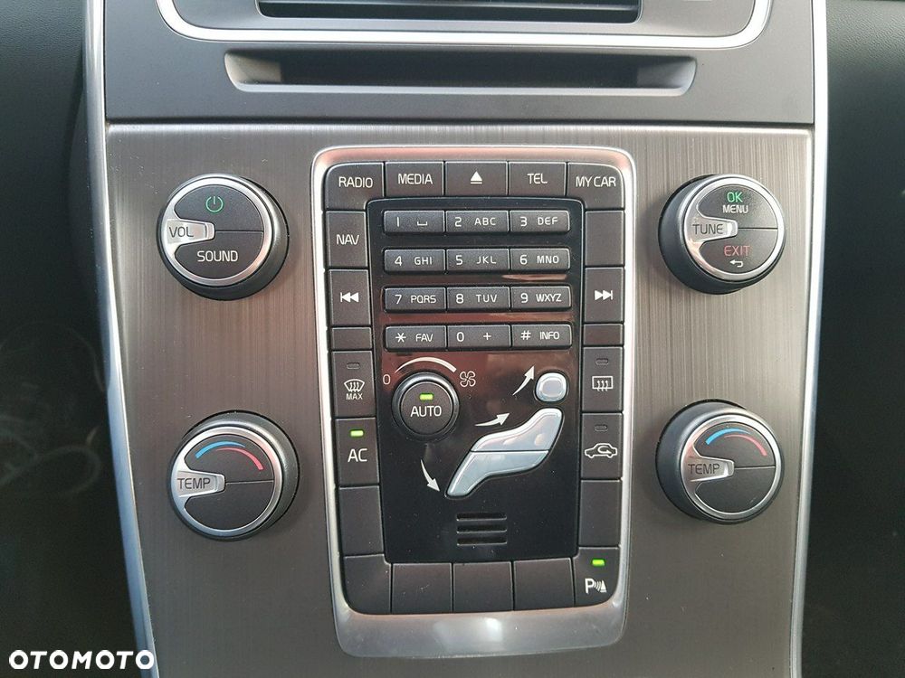 Volvo V60 D4 Momentum - 18