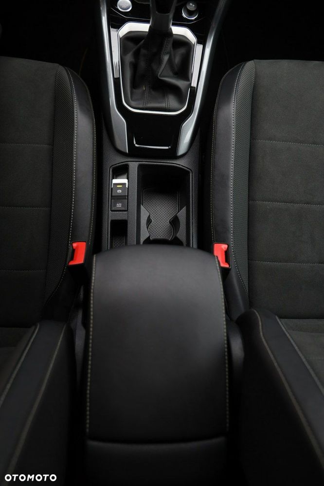 Volkswagen T-Roc 2.0 TDI SCR Style DSG - 23