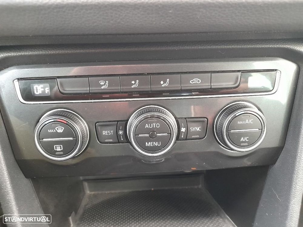 VW Tiguan 1.6 TDI Confortline - 14