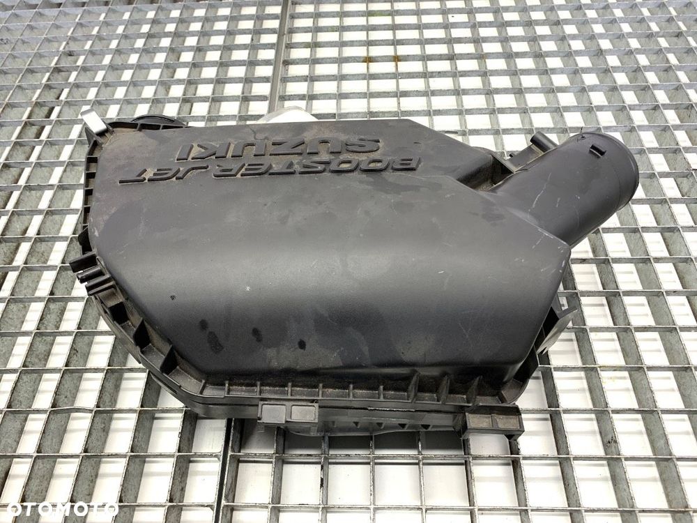 OBUDOWA FILTRA POWIETRZA  SUZUKI SX4 S-CROSS (JY) 2013 - 2022 1.4 Hybrid (Mild Hybrid) (AKK 414) 95 - 2