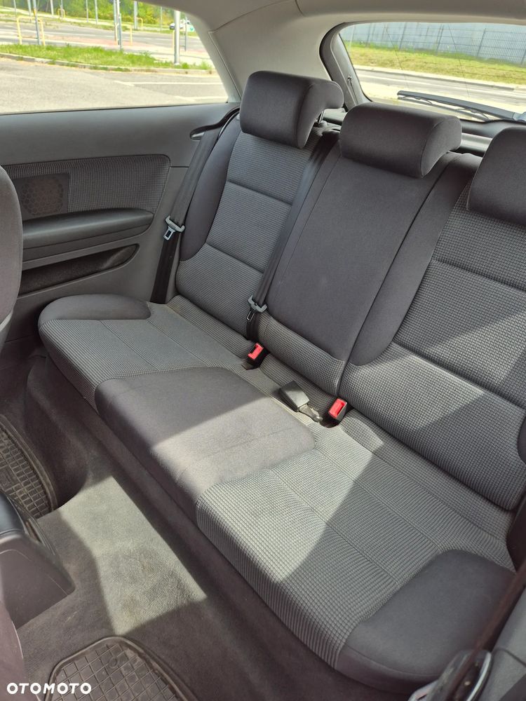 Audi A3 3-drzwiowe 1.6 Attraction - 13