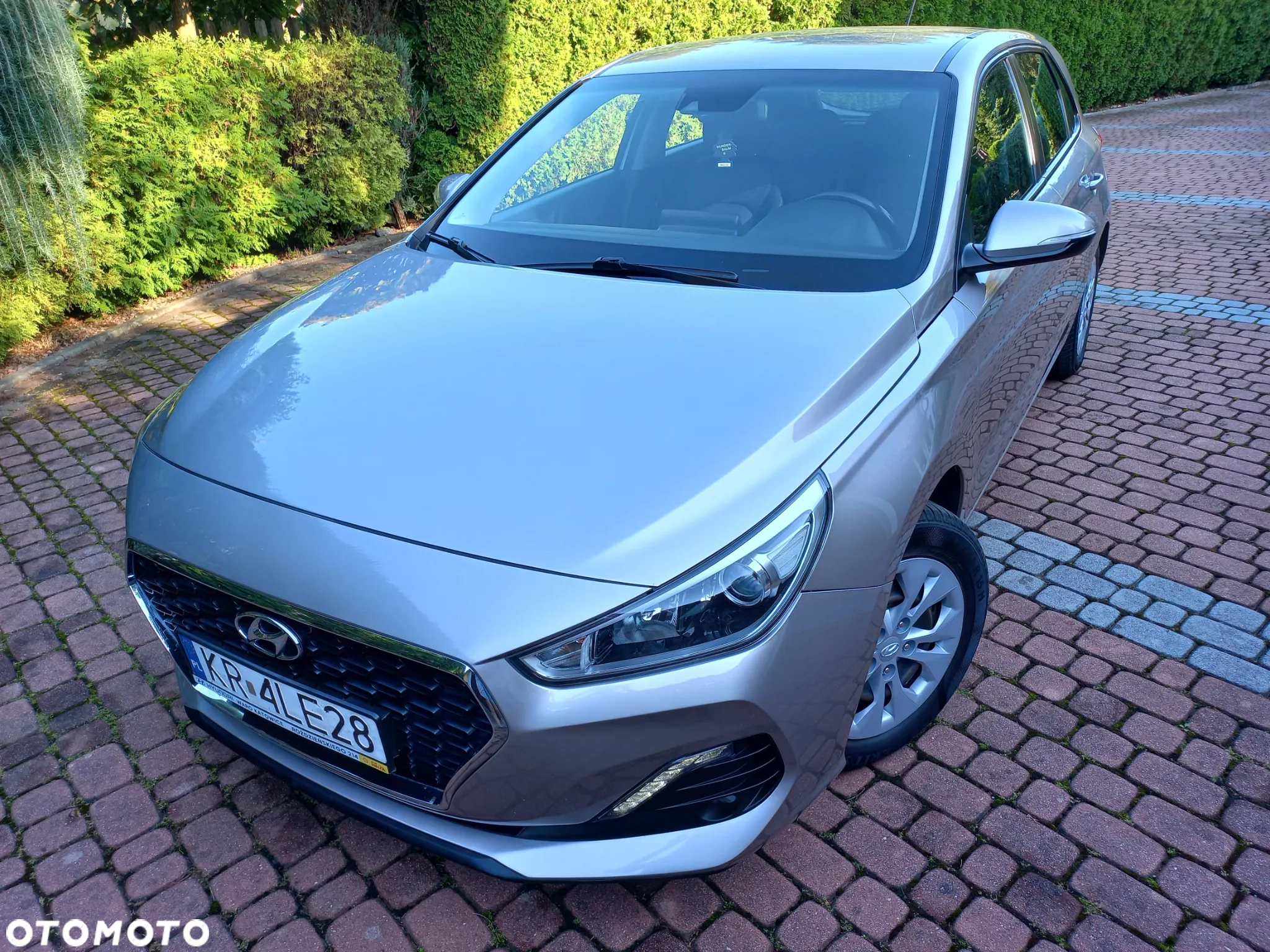 Hyundai i30 1.4 Classic + - 18