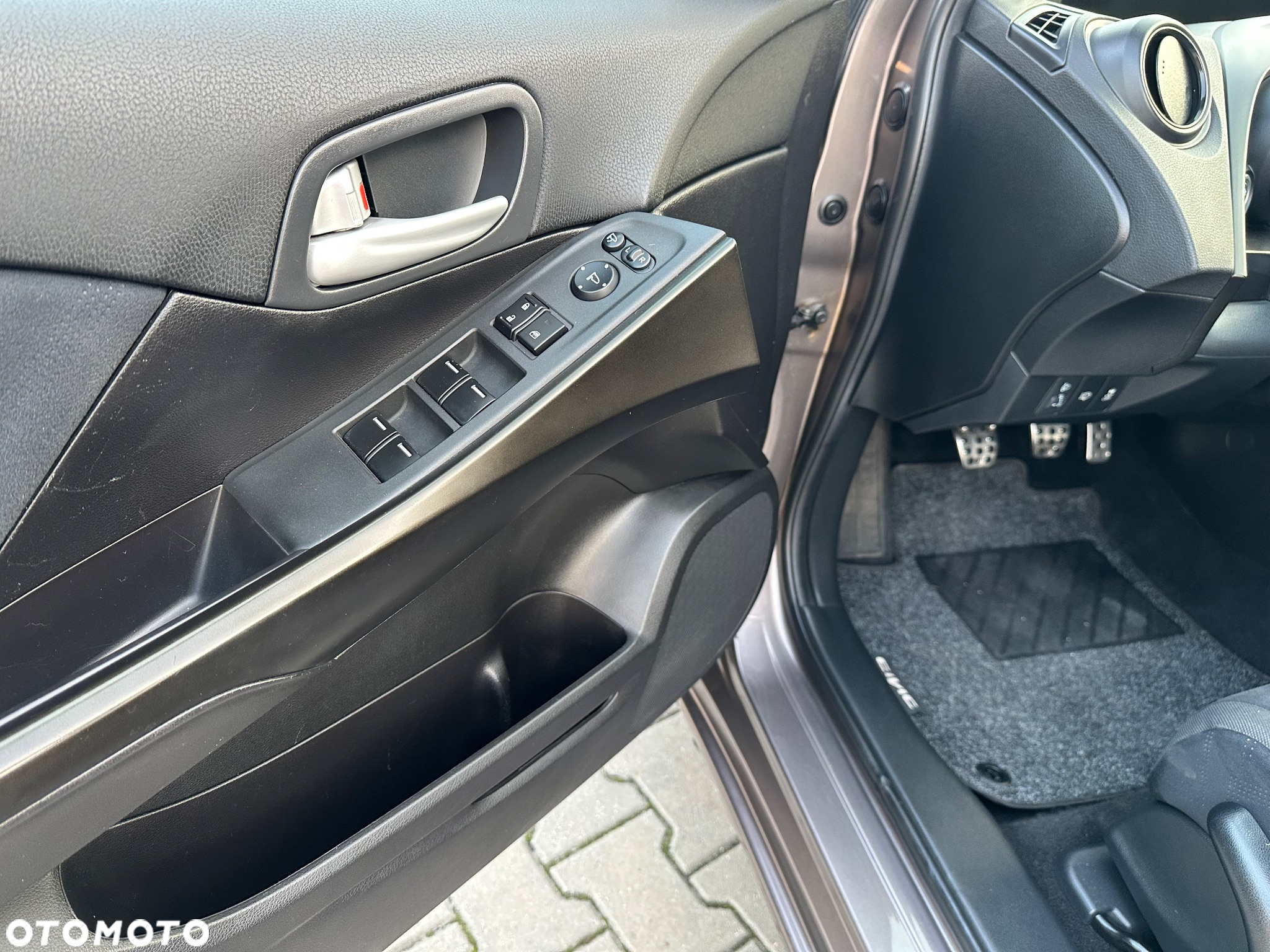 Honda Civic 1.8 i-VTEC Sport - 14