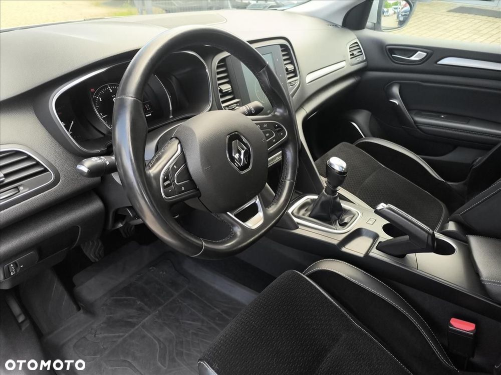 Renault Megane 1.5 Blue dCi Intens - 9