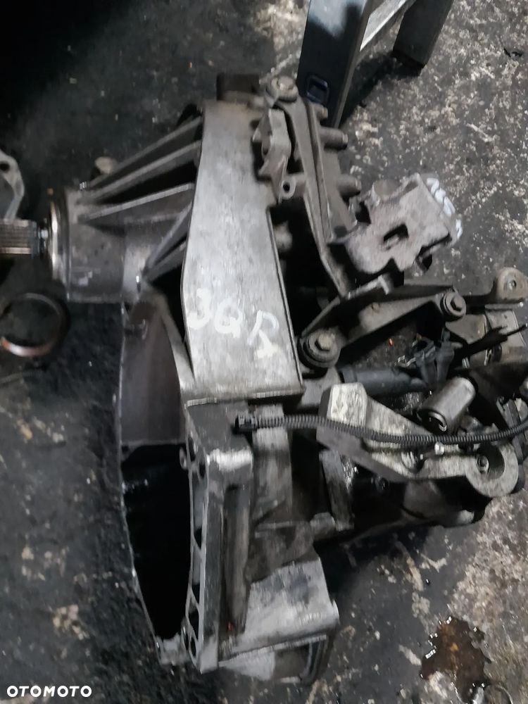 Skrzynia biegów VW T5 1.9 TDI JQR 165tyś - 1