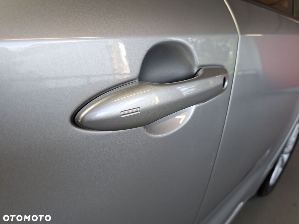 Toyota Corolla 1.8 Hybrid Comfort - 38