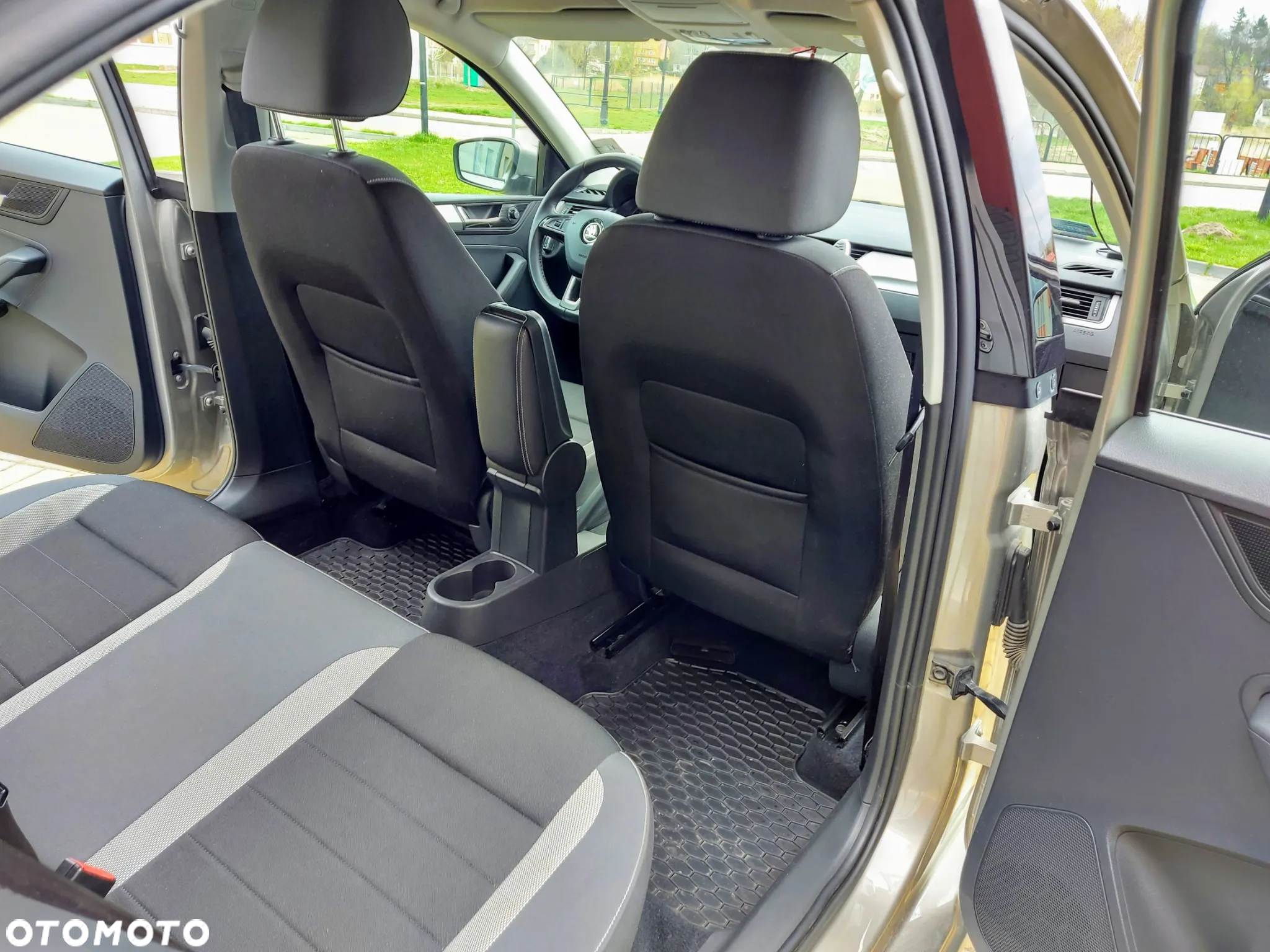 Skoda RAPID 1.0 TSI Ambition - 8
