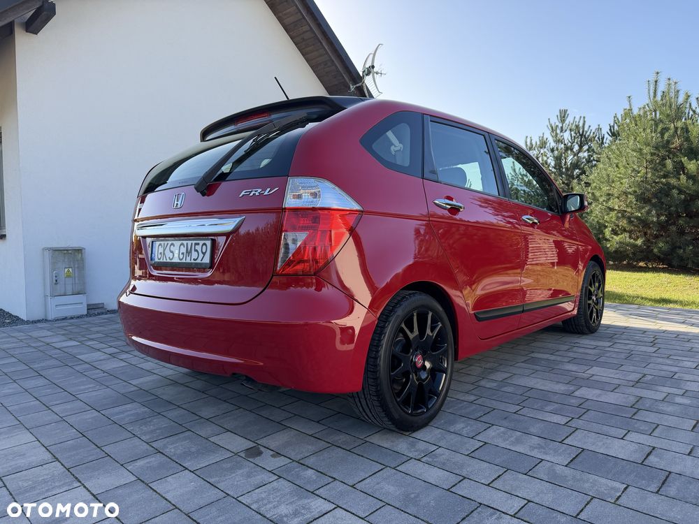 Honda FR-V - 4