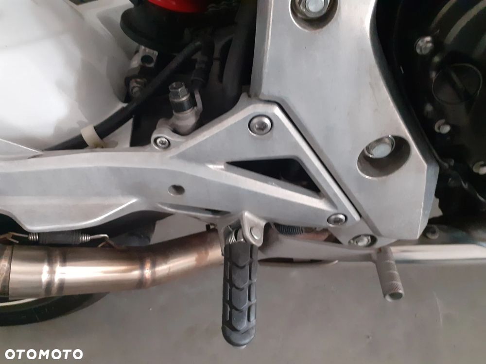Honda Hornet - 8