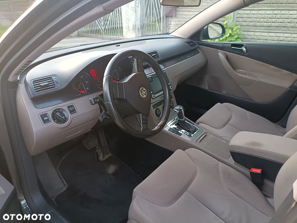 Volkswagen Passat 2.0 TDI Comfortline DSG - 7