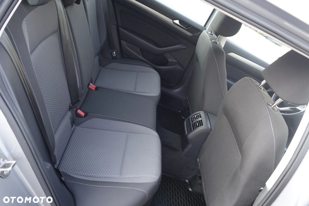 Volkswagen Passat 1.5 TSI EVO Business DSG - 9