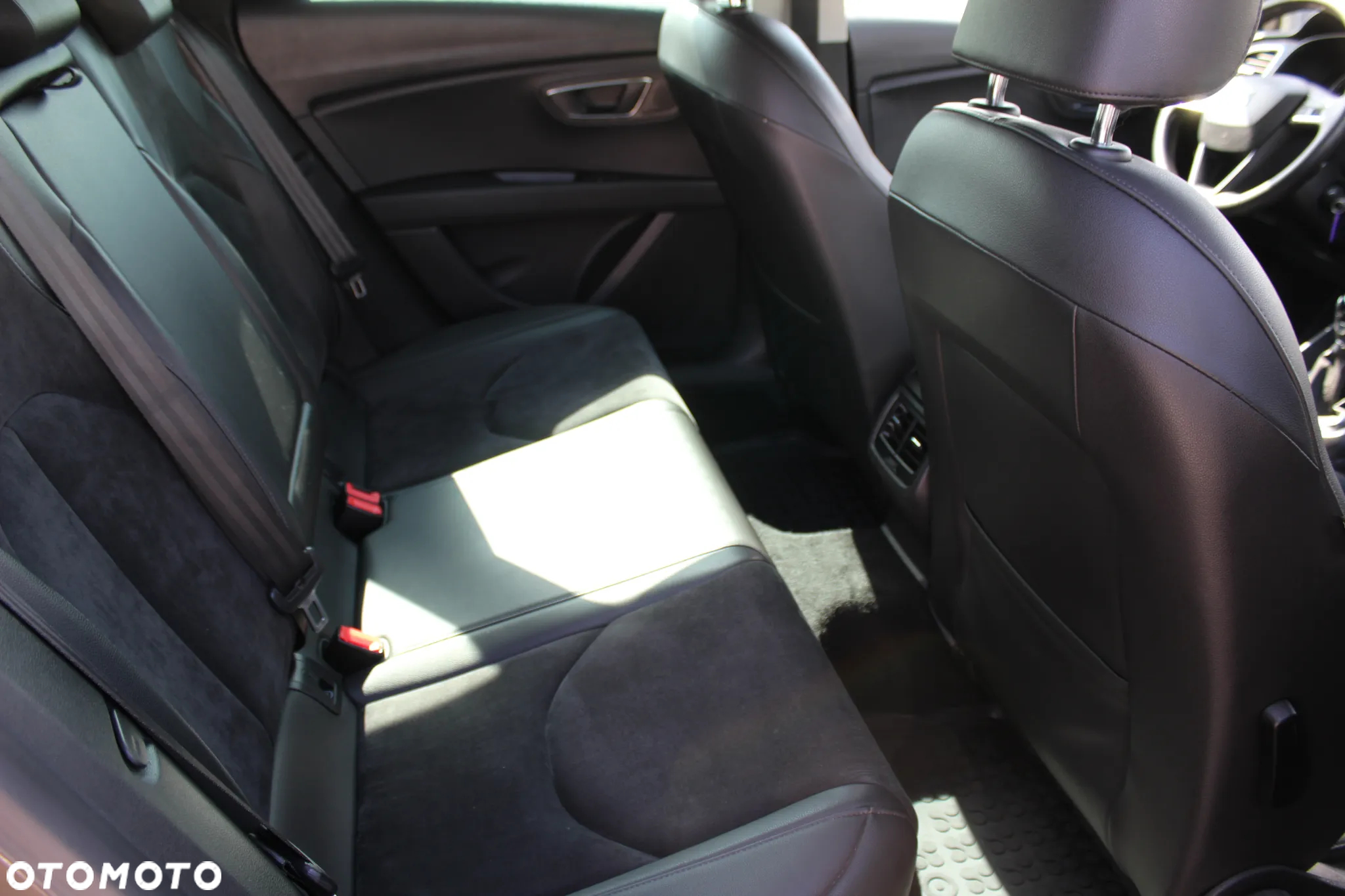 Seat Leon 1.6 TDI Ecomotive Style S&S - 10