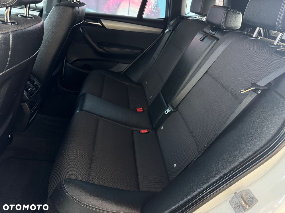 BMW X3 xDrive28i Sport-Aut - 22