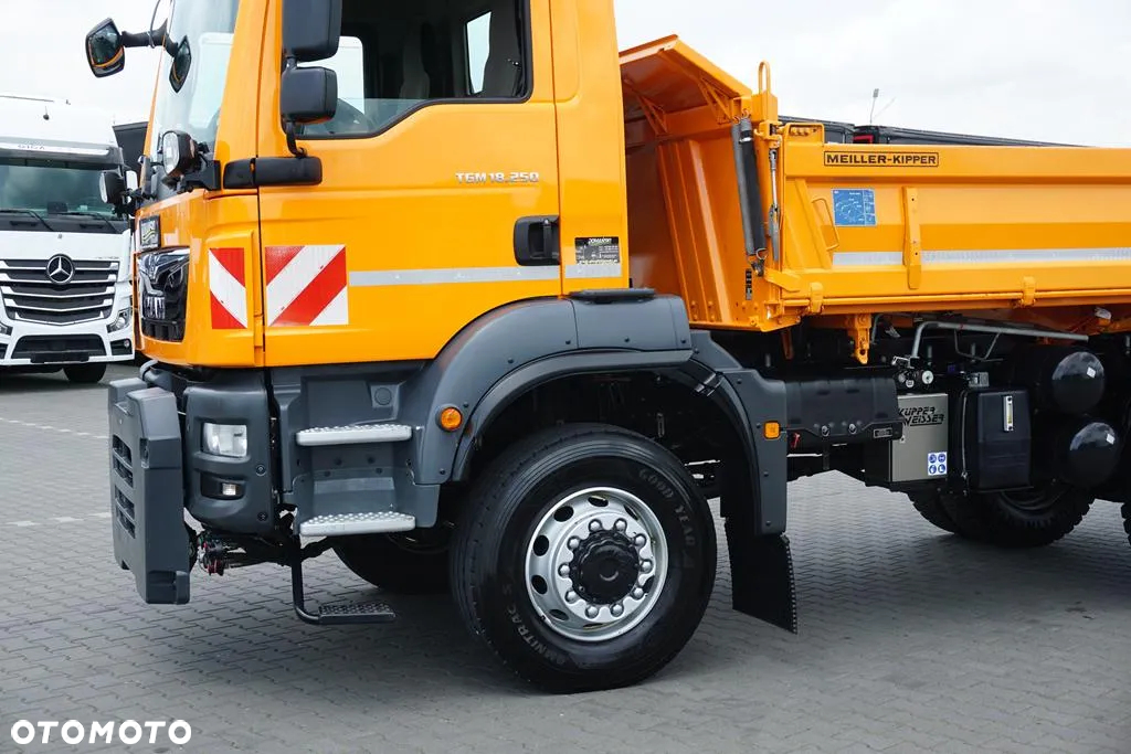 MAN TGM / 18.250 / E 6 / 4 X 4 / WYWROTKA 3 STRONNA / ŁAD. 10 060 KG / JAK NOWY - 18