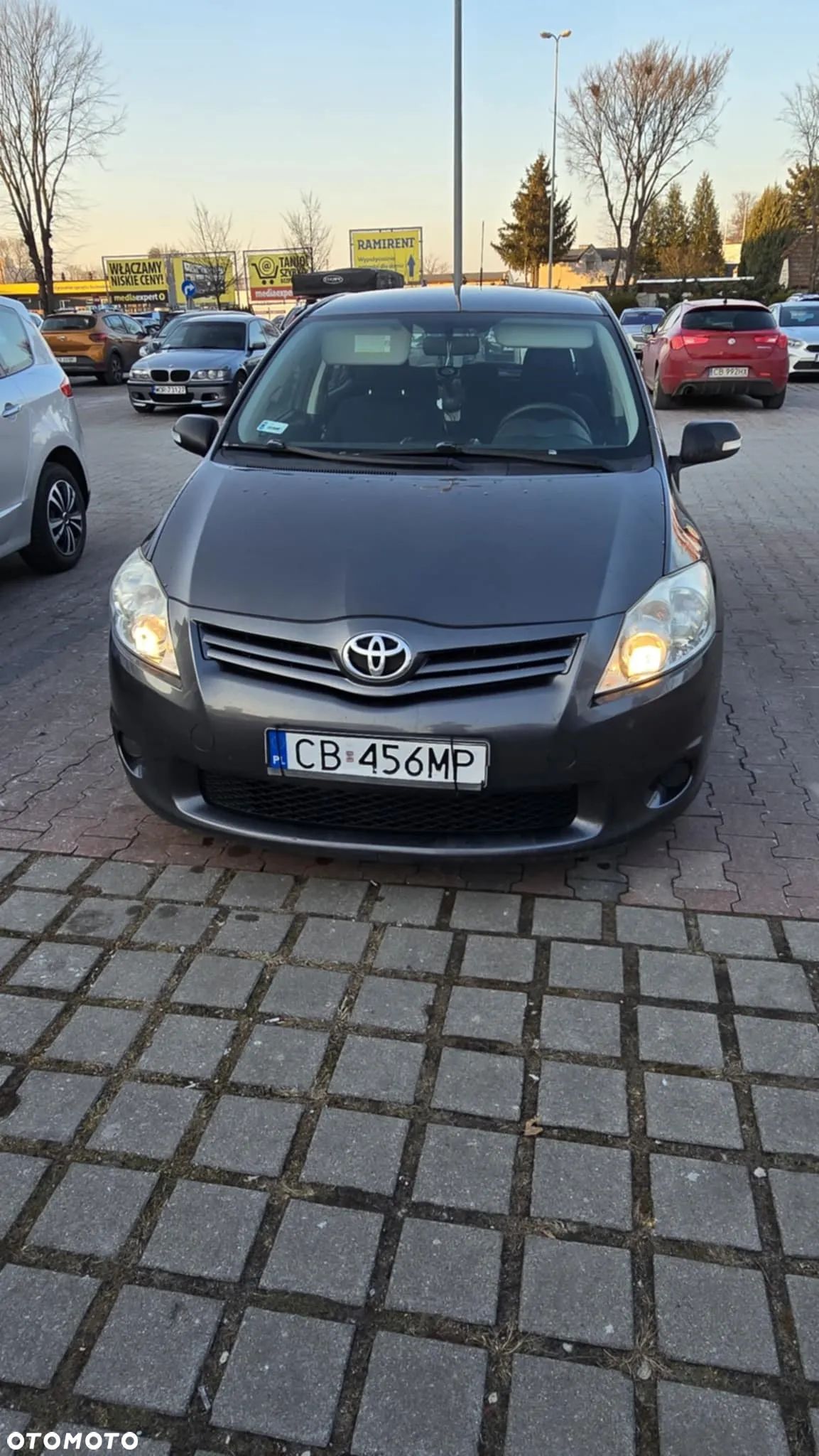 Toyota Auris 1.4 D-4D Luna - 1