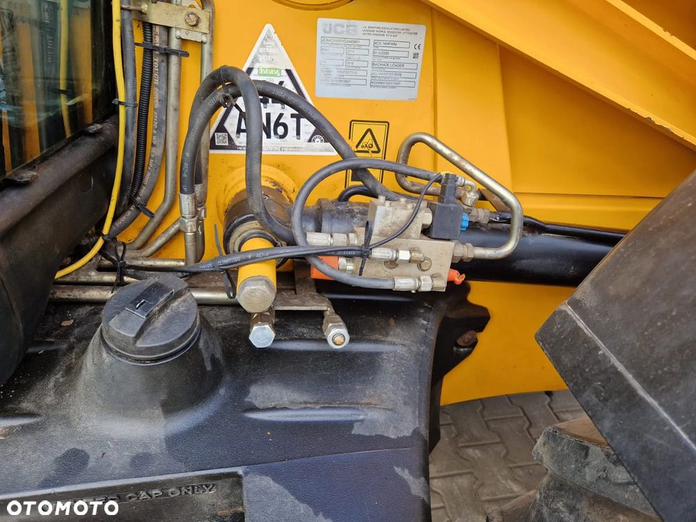 JCB 4CX * 2016r. * 110KM * Torquelock * Powershift * - 23